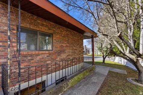 488 E 250 S Hyde Park UT 84318