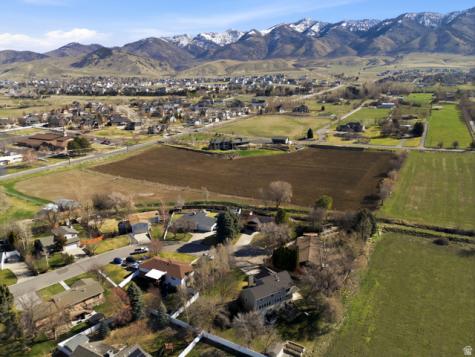 488 E 250 S Hyde Park UT 84318