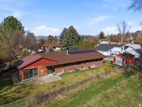 488 E 250 S Hyde Park UT 84318