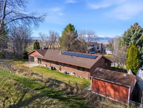488 E 250 S Hyde Park UT 84318