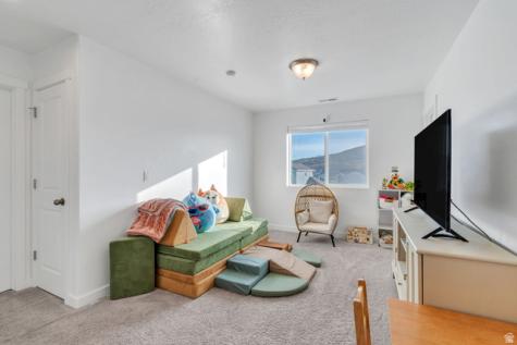 7940 N Seattle Slew Road Eagle Mountain UT 84005