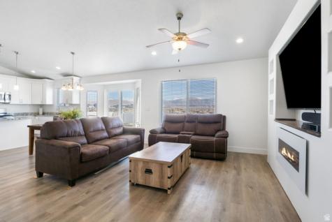 4854 N Cliffrose Drive Eagle Mountain UT 84005