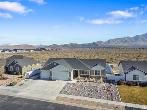4854 N Cliffrose Drive Eagle Mountain UT 84005