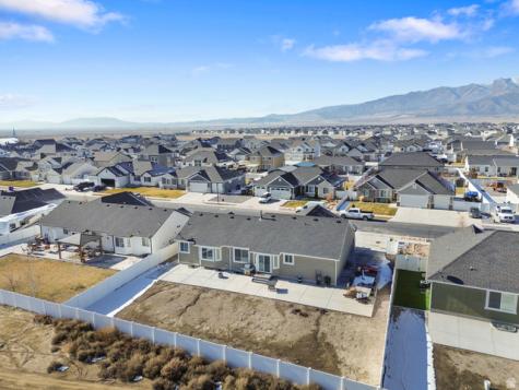 4854 N Cliffrose Drive Eagle Mountain UT 84005