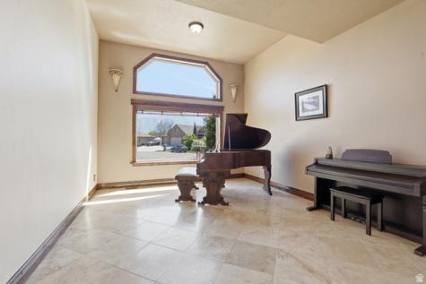 486 E 100 N Tremonton UT 84337