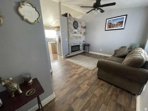 2376 S 2885 W Syracuse UT 84075