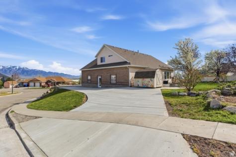 1035 N Valley Drive Tremonton UT 84337
