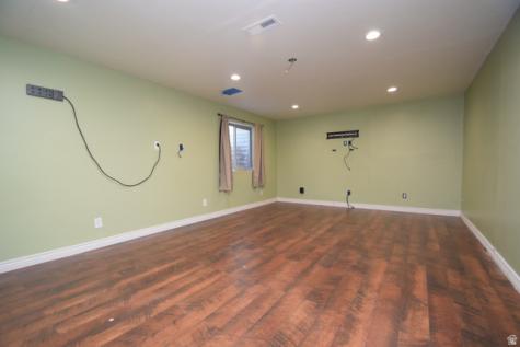 107 E 2100 S Clearfield UT 84015