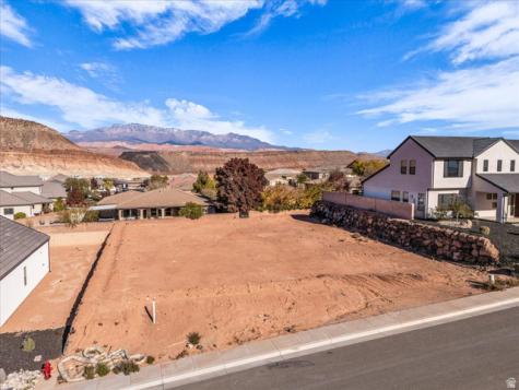 1607 E Blackbrush Drive Washington UT 84780