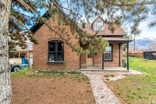 585 S 400 E Springville UT 84663