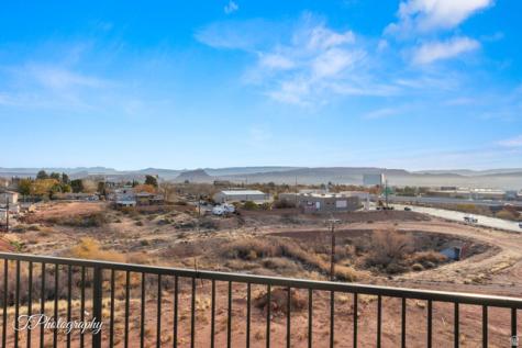 840 N Twin Lakes Drive St. George UT 84770