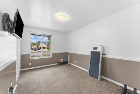 2416 E 10305 S Sandy UT 84092