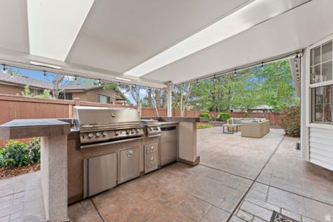 2416 E 10305 S Sandy UT 84092