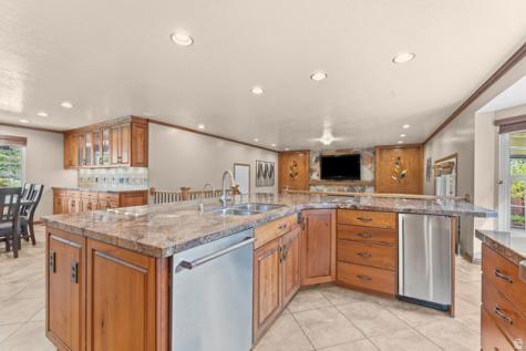 2416 E 10305 S Sandy UT 84092