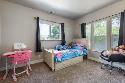 150 S 450 E Clearfield UT 84015