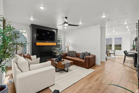 204 S 1700 W Pleasant Grove UT 84062