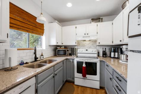 5035 S 4275 W Roy UT 84067