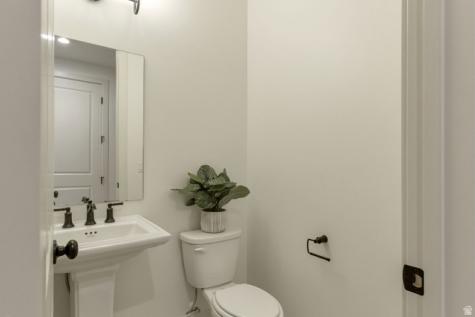 2132 N 725 W Centerville UT 84014