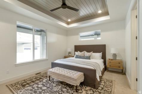 2132 N 725 W Centerville UT 84014
