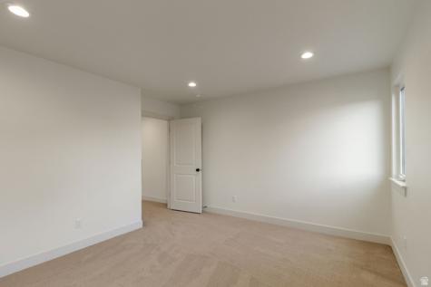 2132 N 725 W Centerville UT 84014