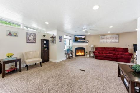 448 E 9150 S Sandy UT 84070