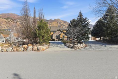 5885 S Tolcate Lane Holladay UT 84121