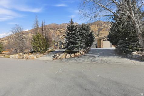 5885 S Tolcate Lane Holladay UT 84121