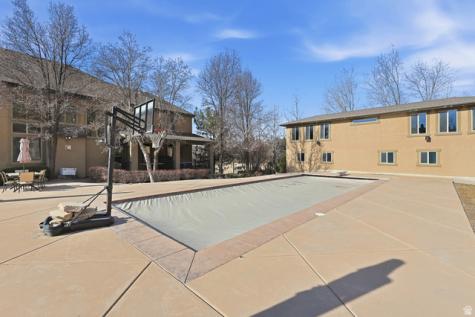 5885 S Tolcate Lane Holladay UT 84121