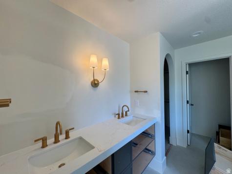 842 E 4170 S Millcreek UT 84107