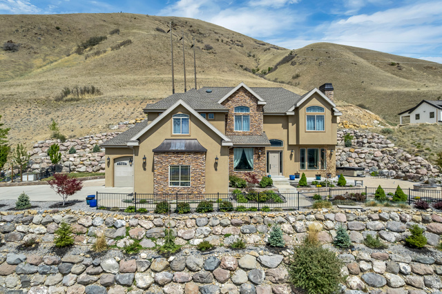 2543 E 700 S Springville UT 84663