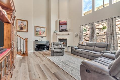 2543 E 700 S Springville UT 84663