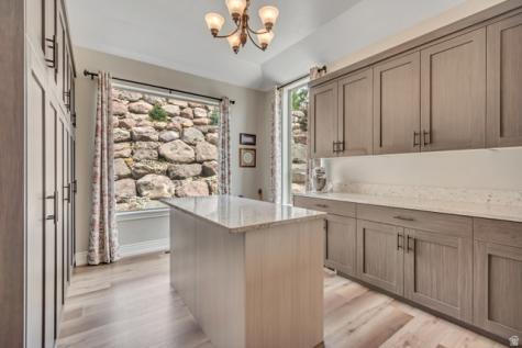 2543 E 700 S Springville UT 84663