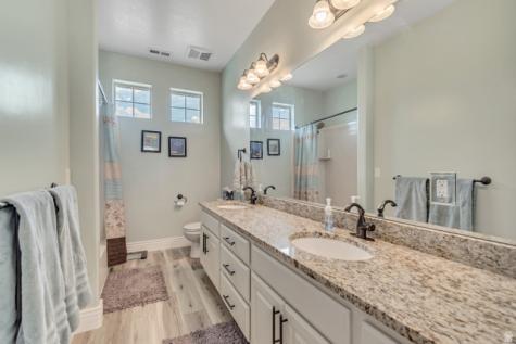 2543 E 700 S Springville UT 84663
