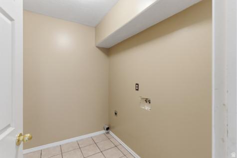 5144 W 4525 S Hooper UT 84315