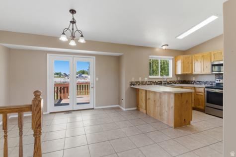 5144 W 4525 S Hooper UT 84315