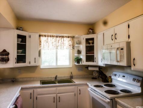 25 S 200 E Parowan UT 84761