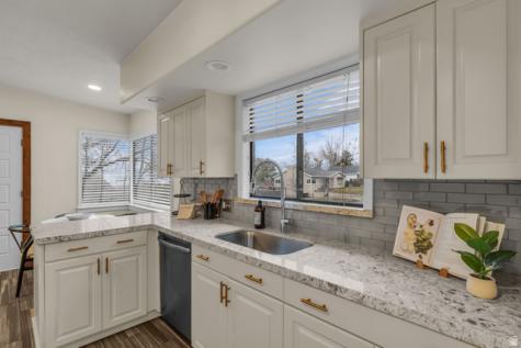 3040 E 4430 S Holladay UT 84124