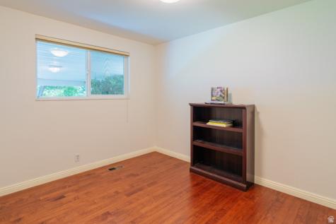 322 E Lane Circle Sandy UT 84070