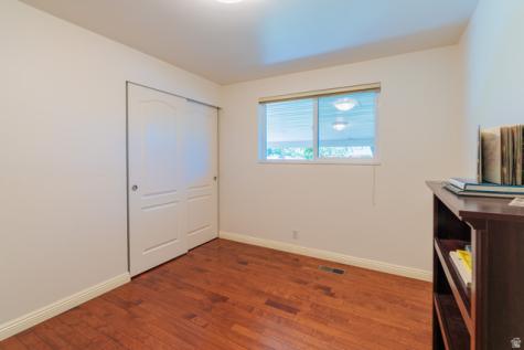 322 E Lane Circle Sandy UT 84070
