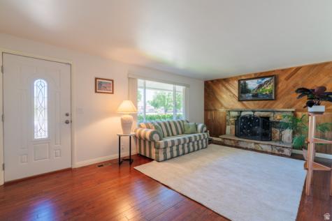 322 E Lane Circle Sandy UT 84070