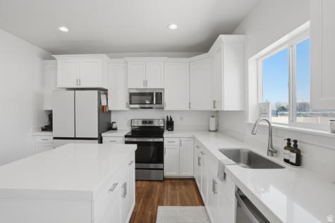 3784 N Doris Loop Road E Eagle Mountain UT 84005