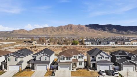 3784 N Doris Loop Road E Eagle Mountain UT 84005