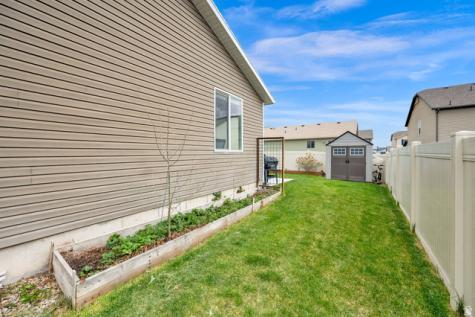 2442 E Hitching Post Drive Eagle Mountain UT 84005
