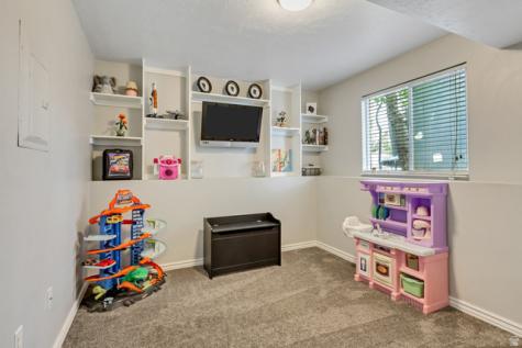 1316 S 1650 W Syracuse UT 84075