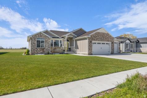 1092 E 250 S Tremonton UT 84337