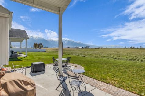 1092 E 250 S Tremonton UT 84337