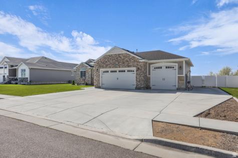 1092 E 250 S Tremonton UT 84337