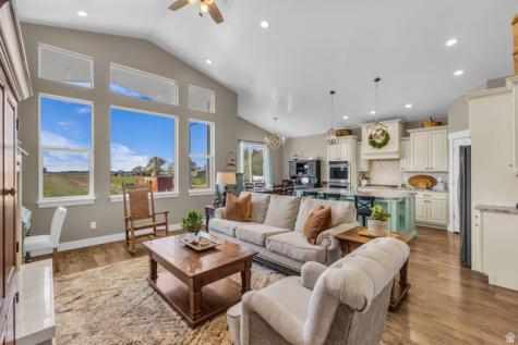 1092 E 250 S Tremonton UT 84337