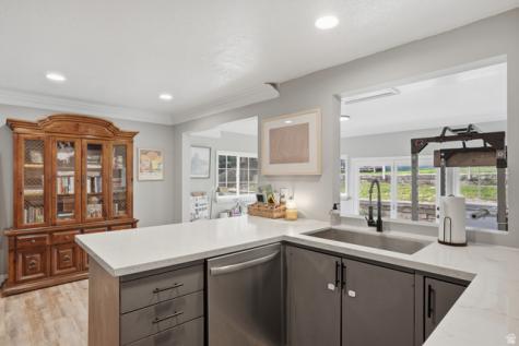 1630 E Navajo S Ogden UT 84403