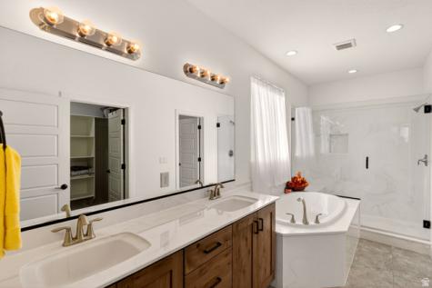 498 E Todd Place Washington UT 84780
